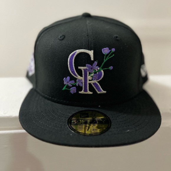 New Era Colorado Rockies Side Patch Bloom 59FIFTY Fitted Hat - Picture 1 of 5